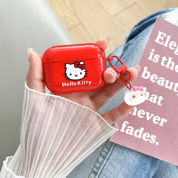 Capa Protetora Hello Kitty para AirPods - Vermelha com Pingente - Imagem 2